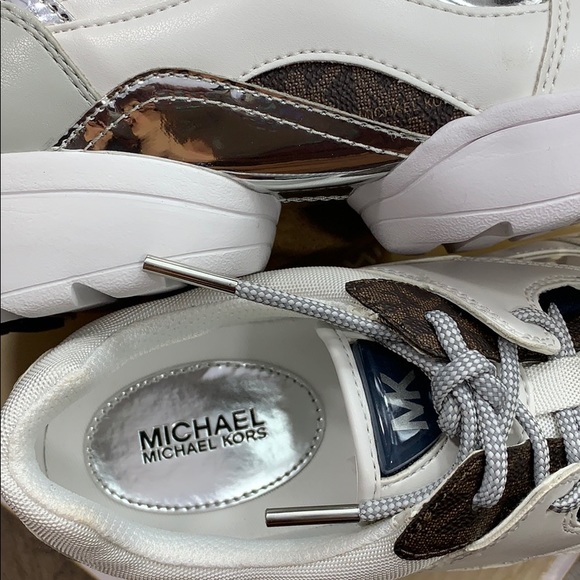 MICHAEL KORS OCTAVIA TRAINER NAPPA PU OPTIC WHITE - Picture 12 of 16